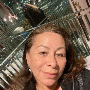 Meet your Posher, Leticia